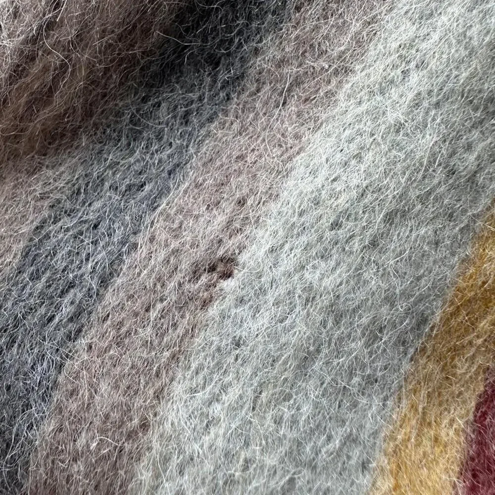 Alpaca blend scarf has two